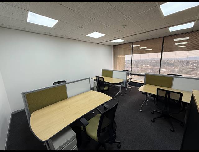 40.60M² SERVICED OFFICE TO LET IN BRAAMFONTEIN WERF